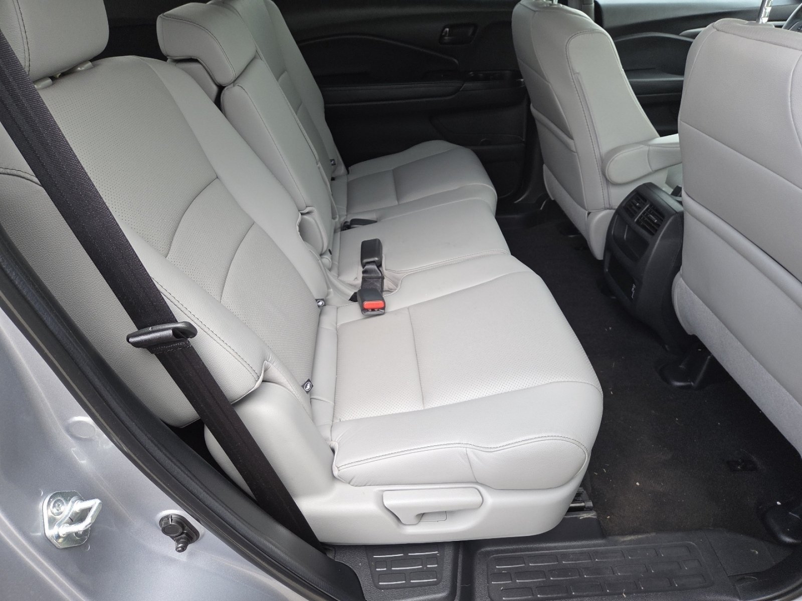 Used 2023 Honda Passport EX-L image 23