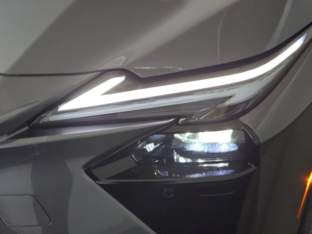 New 2026 Lexus ES 500e AWD/4WD image 29