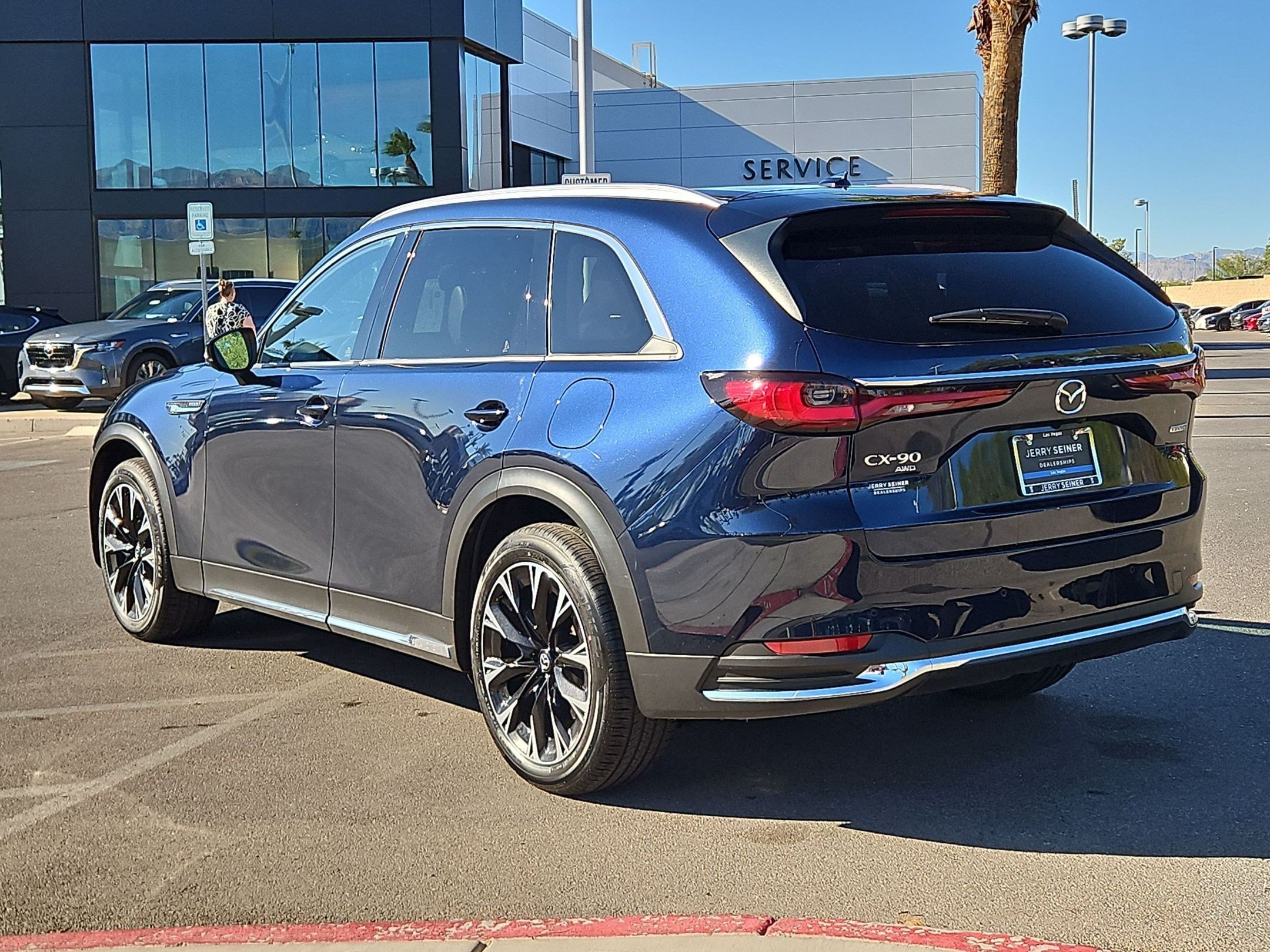 Used 2025 MAZDA CX-90 Plug-In Hybrid w/ Premium Plus AWD/4WD image 3