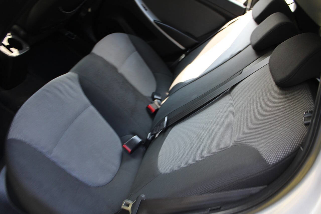 Used 2014 Hyundai Accent GS image 25