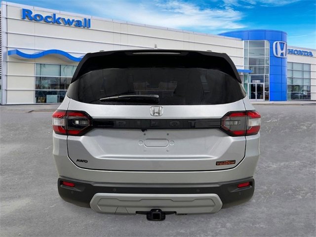 New 2025 Honda Pilot TrailSport image 4