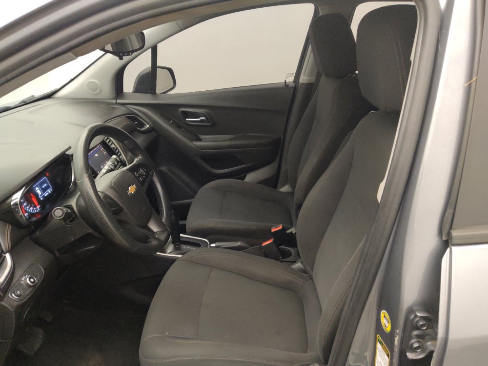 Used 2020 Chevrolet Trax LS FWD image 17