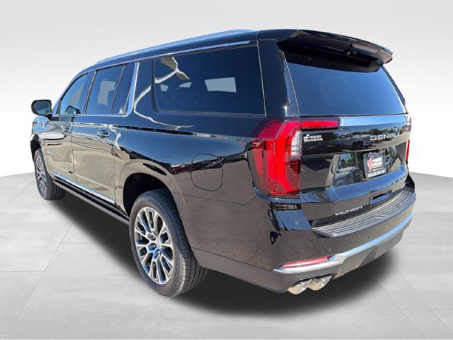 New 2026 GMC Yukon XL Denali w/ Denali Reserve Package AWD/4WD image 5