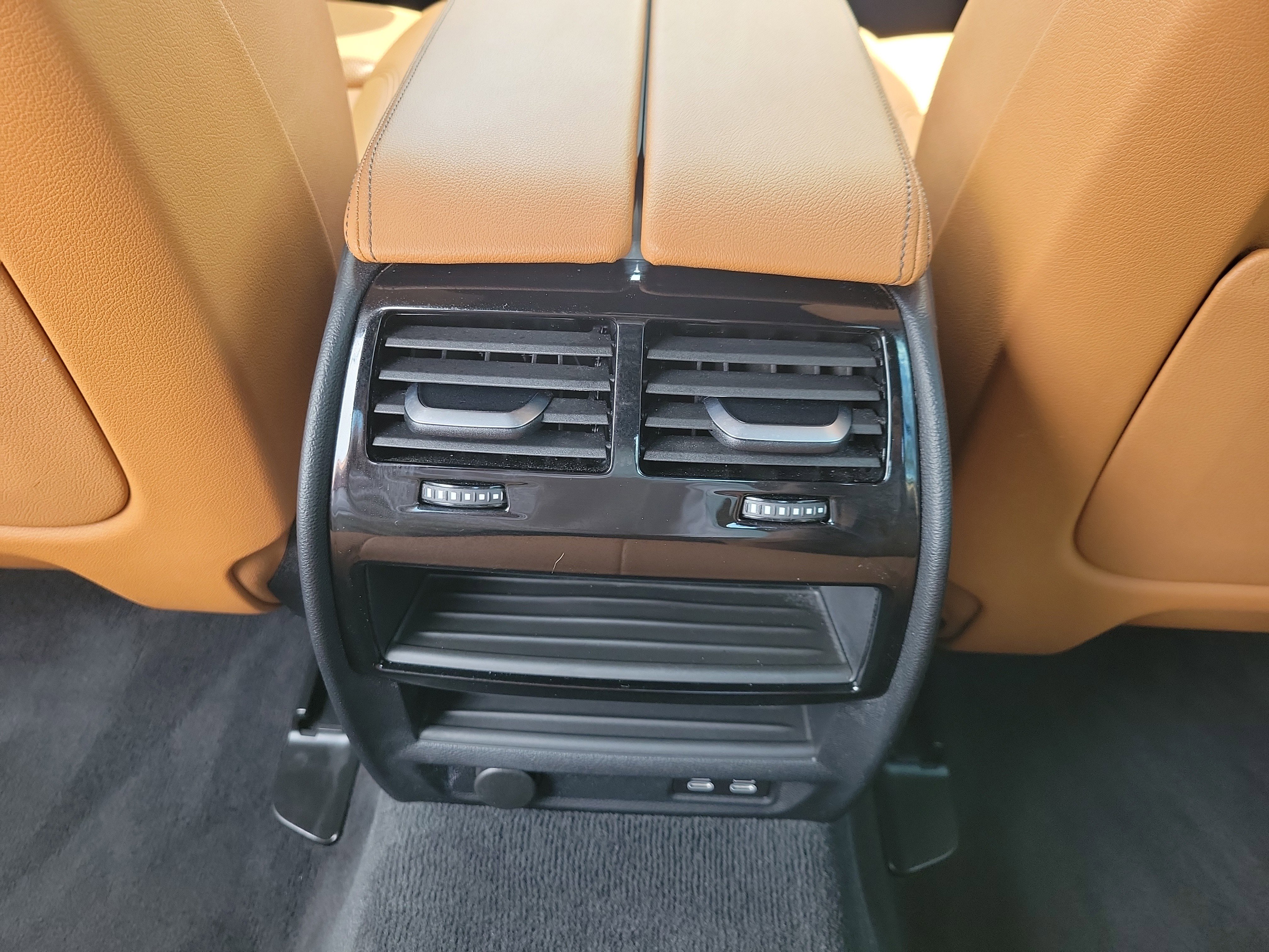 Used 2022 BMW 530i w/ Premium Package RWD image 10