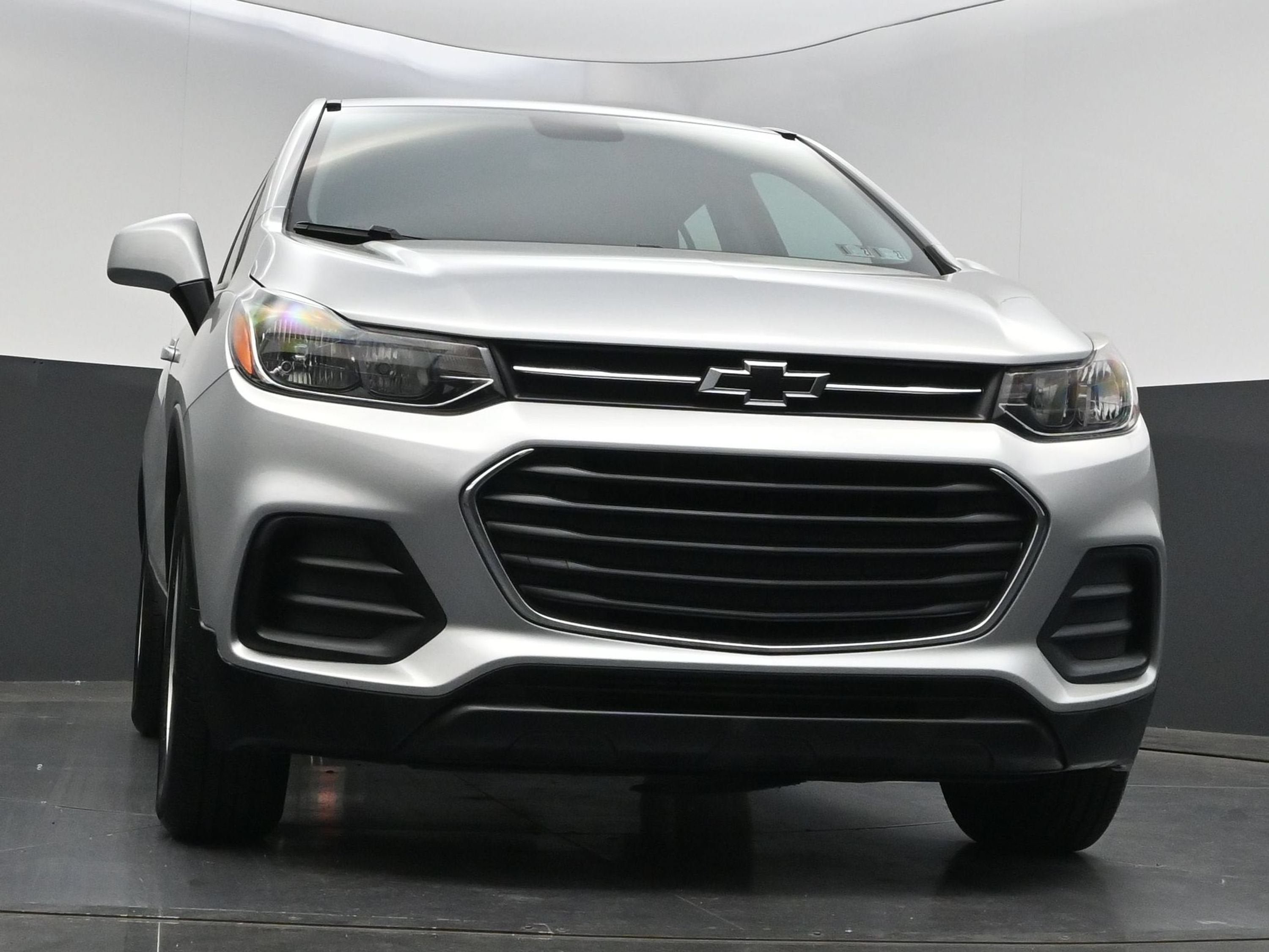 Used 2020 Chevrolet Trax LS FWD image 31