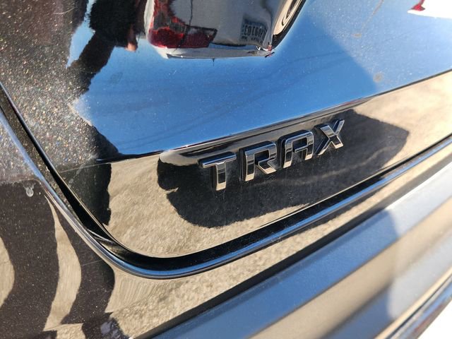 Used 2025 Chevrolet Trax RS w/ Sunroof Package image 9