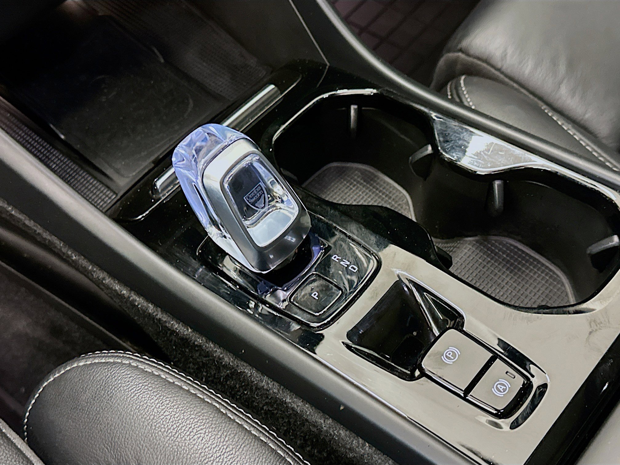 Used 2023 Volvo XC40 B5 Plus w/ Protection Package image 25