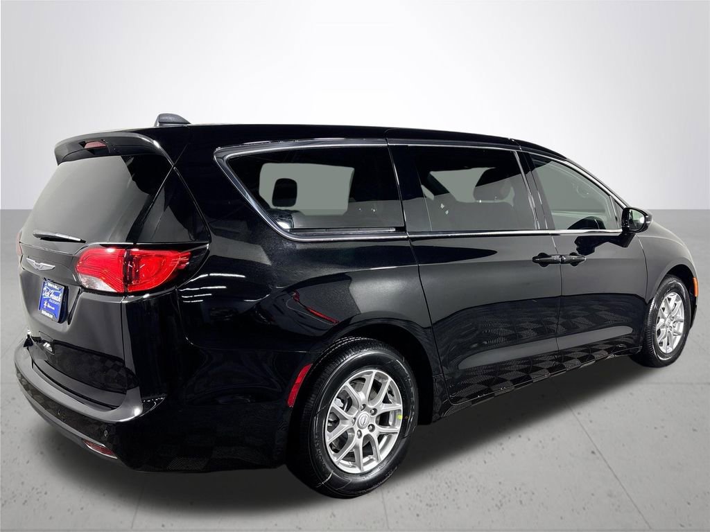 New 2026 Chrysler Voyager LX FWD image 6