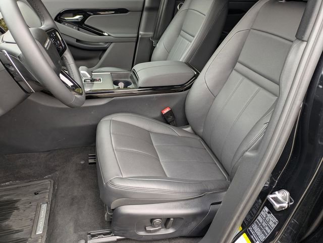 Used 2026 Land Rover Range Rover Evoque S image 12