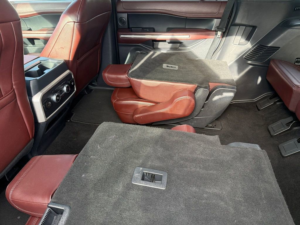Used 2022 Ford Expedition Limited image 16