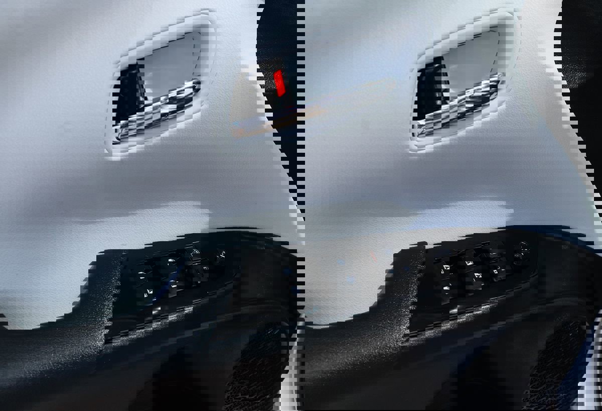 Used 2016 Toyota Prius Three Touring FWD image 37