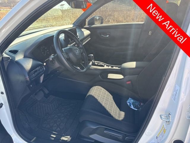 Used 2025 Honda HR-V Sport image 10