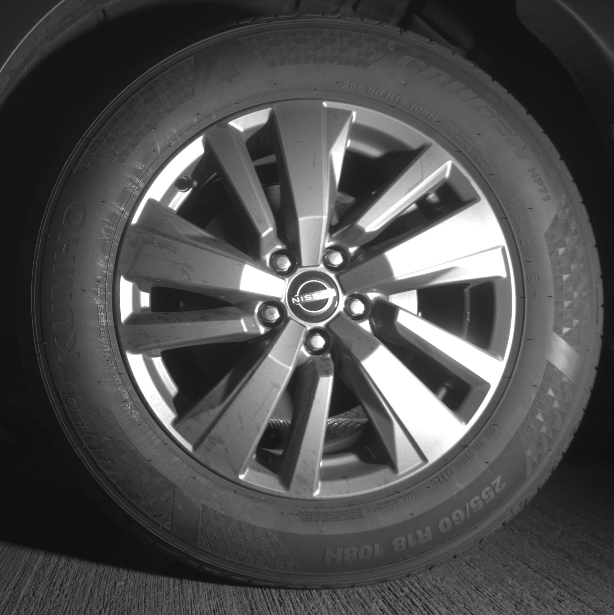Used 2025 Nissan Pathfinder SV FWD image 14