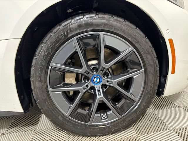 Used 2023 BMW i4 eDrive35 w/ Premium Package RWD image 22