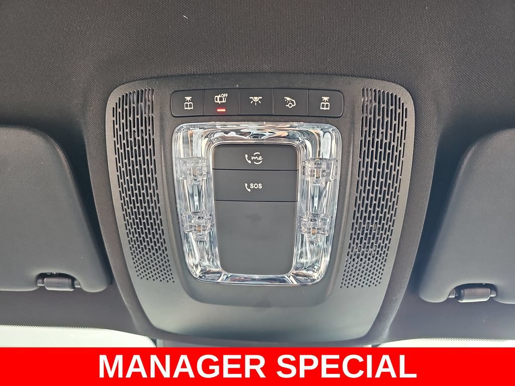 Used 2025 Mercedes-Benz GLB 250 image 30
