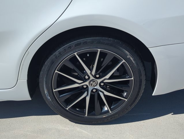 Used 2024 Toyota Camry SE image 25