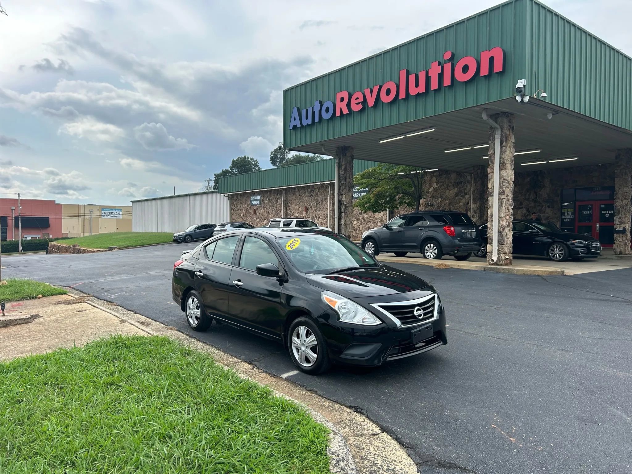 Used 2015 Nissan Versa SV