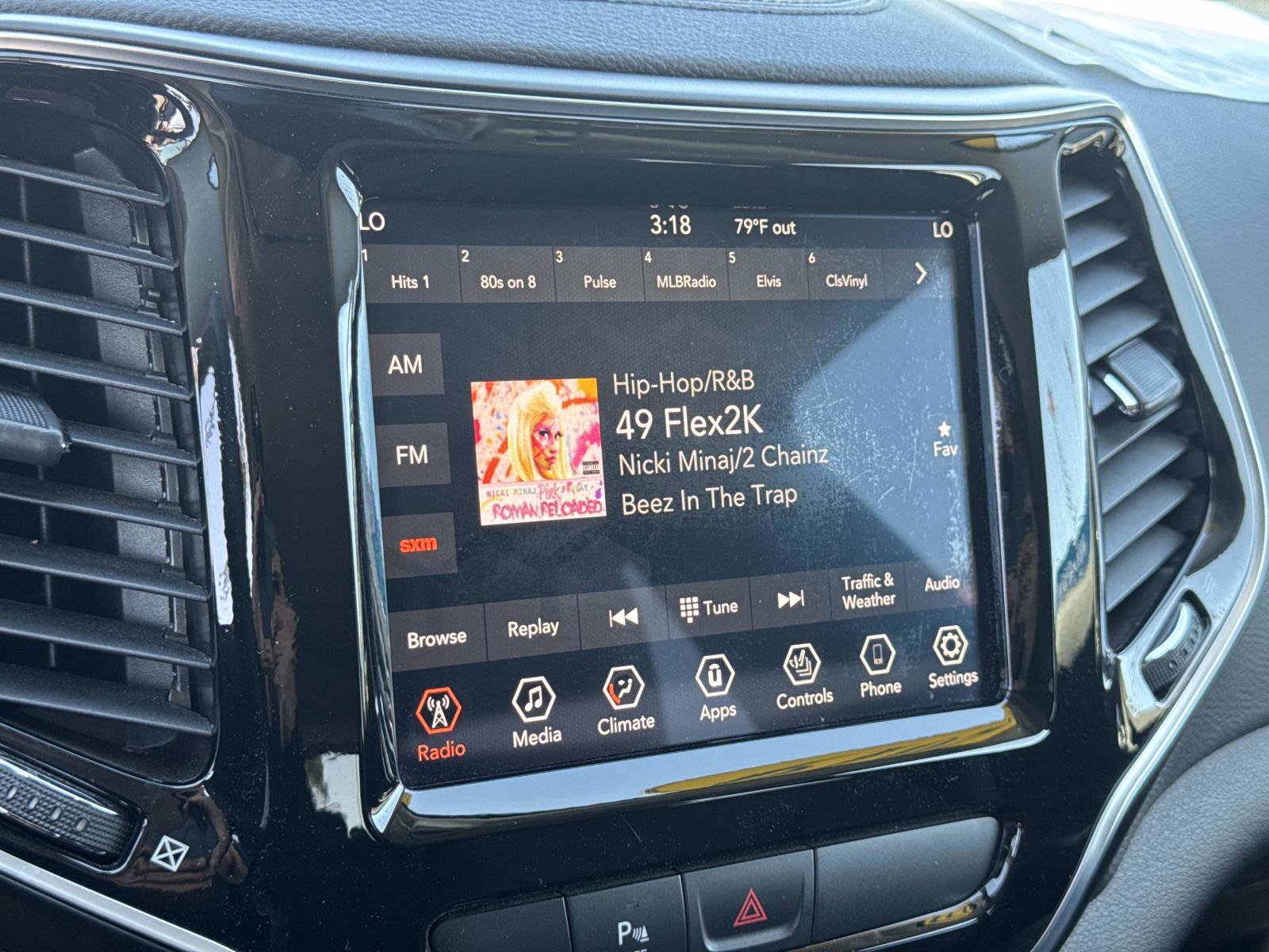 Used 2019 Jeep Cherokee Limited w/ Luxury Group image 14