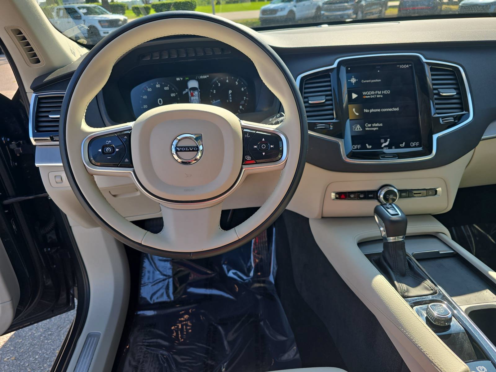 Used 2022 Volvo XC90 T5 Momentum FWD image 15