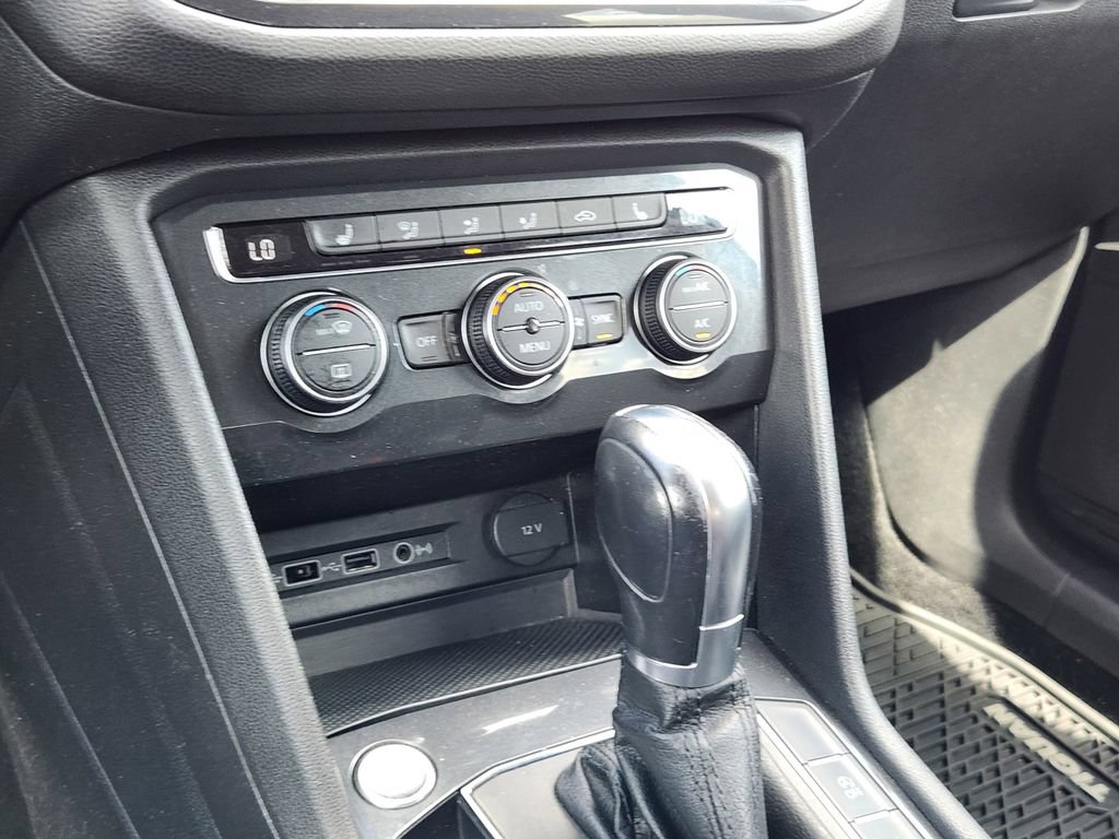 Used 2019 Volkswagen Tiguan SE AWD/4WD image 15