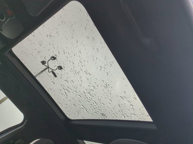 Used 2021 Jeep Renegade Latitude w/ Sun & Sound Group image 21