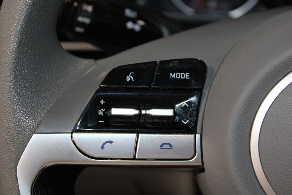 Used 2023 Hyundai Elantra SEL FWD image 32