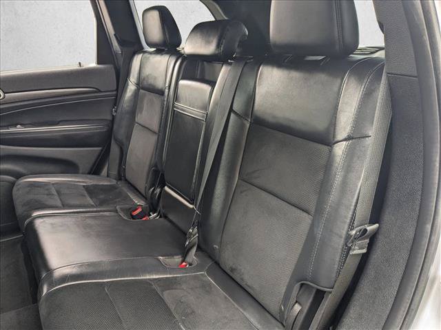Used 2018 Jeep Grand Cherokee Altitude RWD image 19