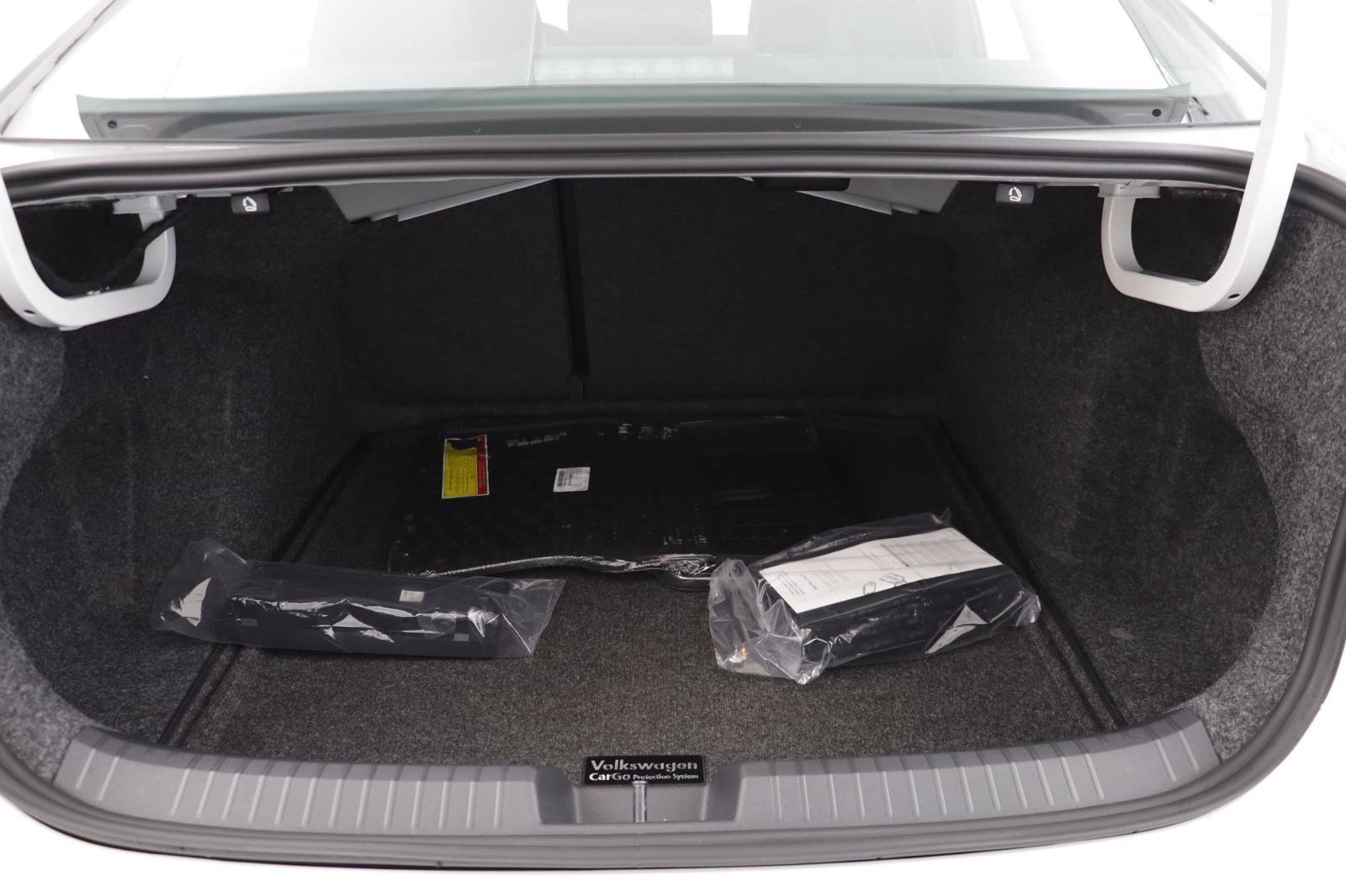 New 2026 Volkswagen Jetta SE image 17