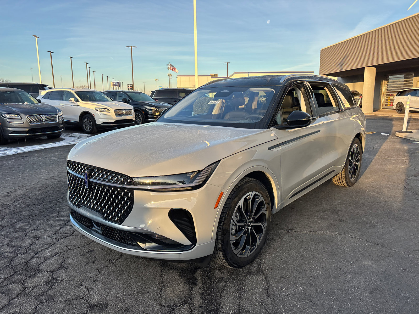 New 2026 Lincoln Nautilus Reserve image 3