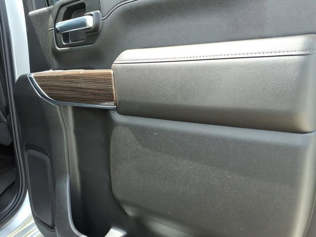 Used 2022 Chevrolet Silverado 2500 LT w/ Convenience Package image 14