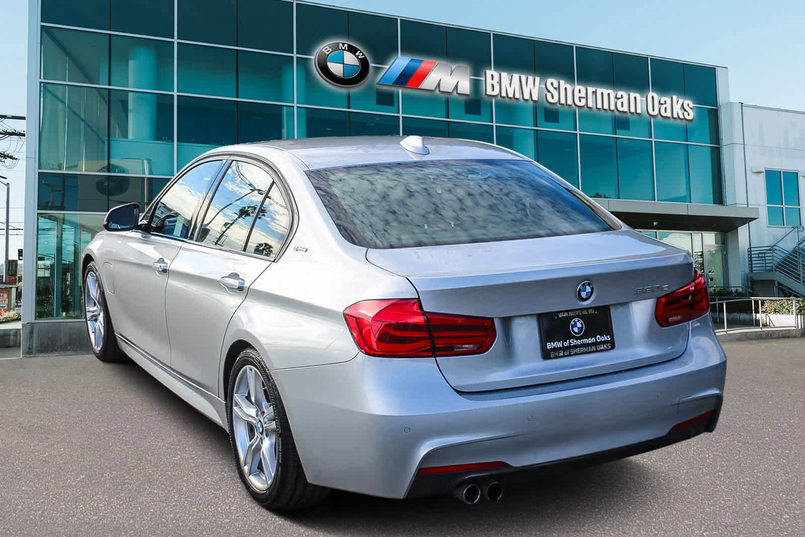 Used 2018 BMW 330e image 6