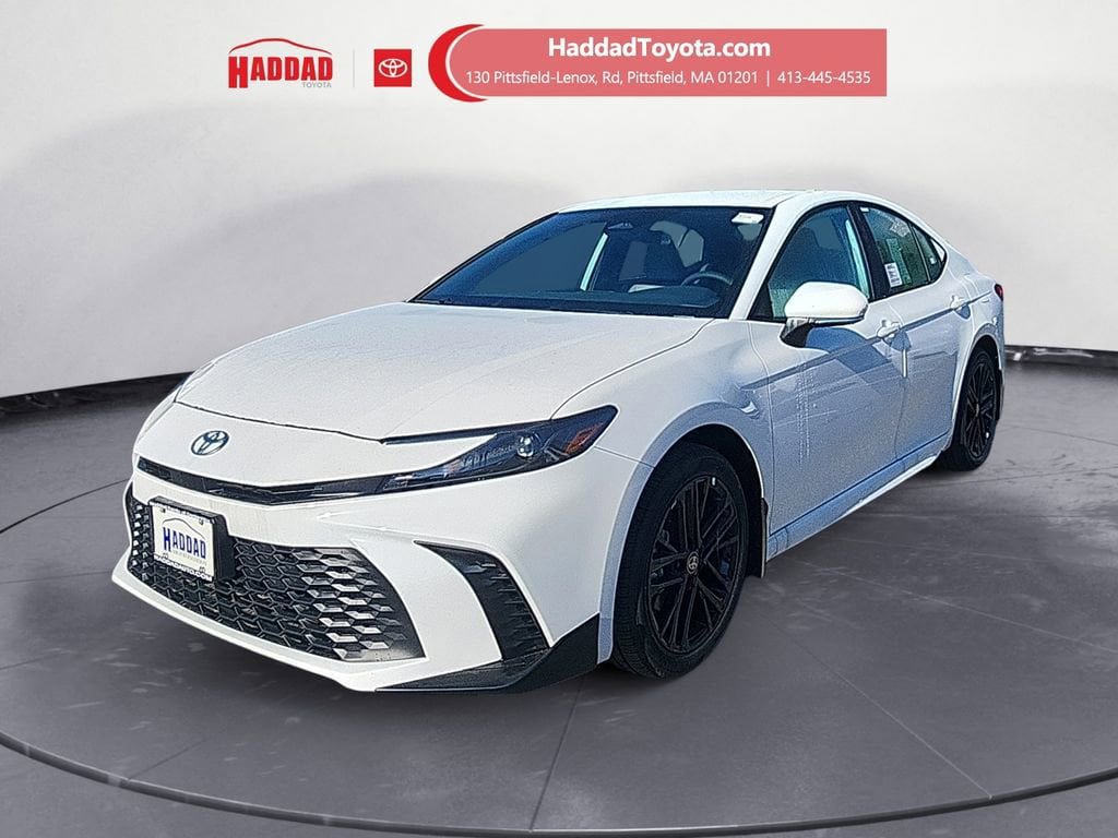 Used 2025 Toyota Camry SE AWD/4WD image 1