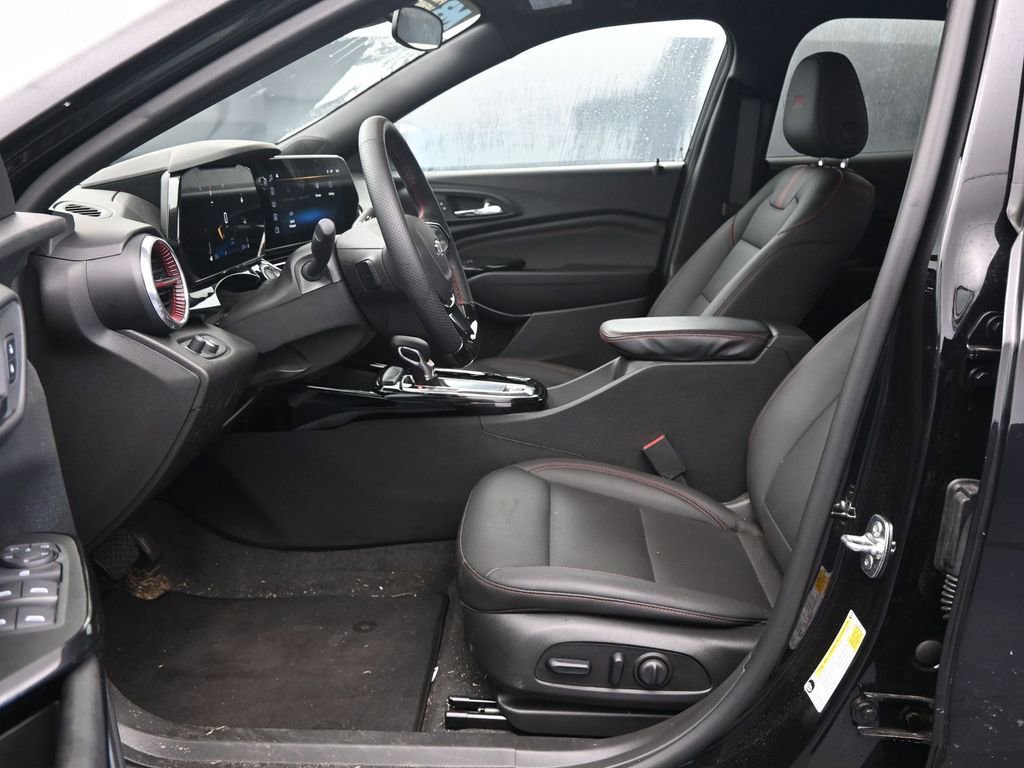 Certified 2026 Chevrolet Trax RS w/ Driver Confidence Package image 21