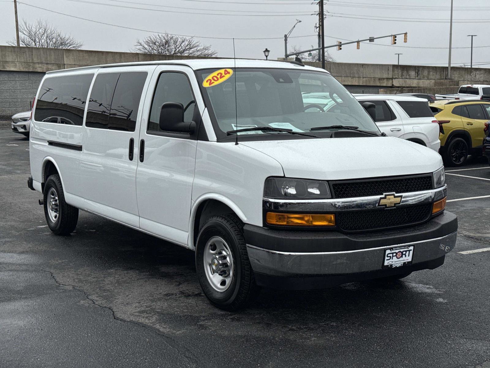 Used 2024 Chevrolet Express 3500 LT w/ LT Preferred Equipment Group image 25