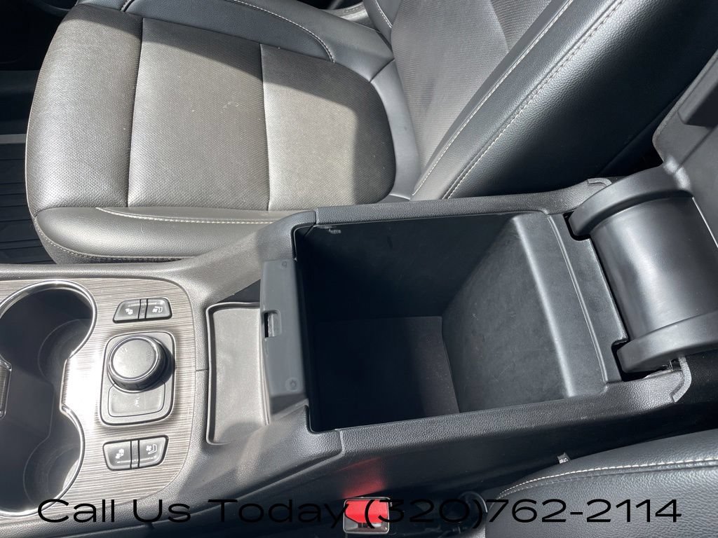 Certified 2022 GMC Acadia SLT w/ Elevation Edition AWD/4WD image 26