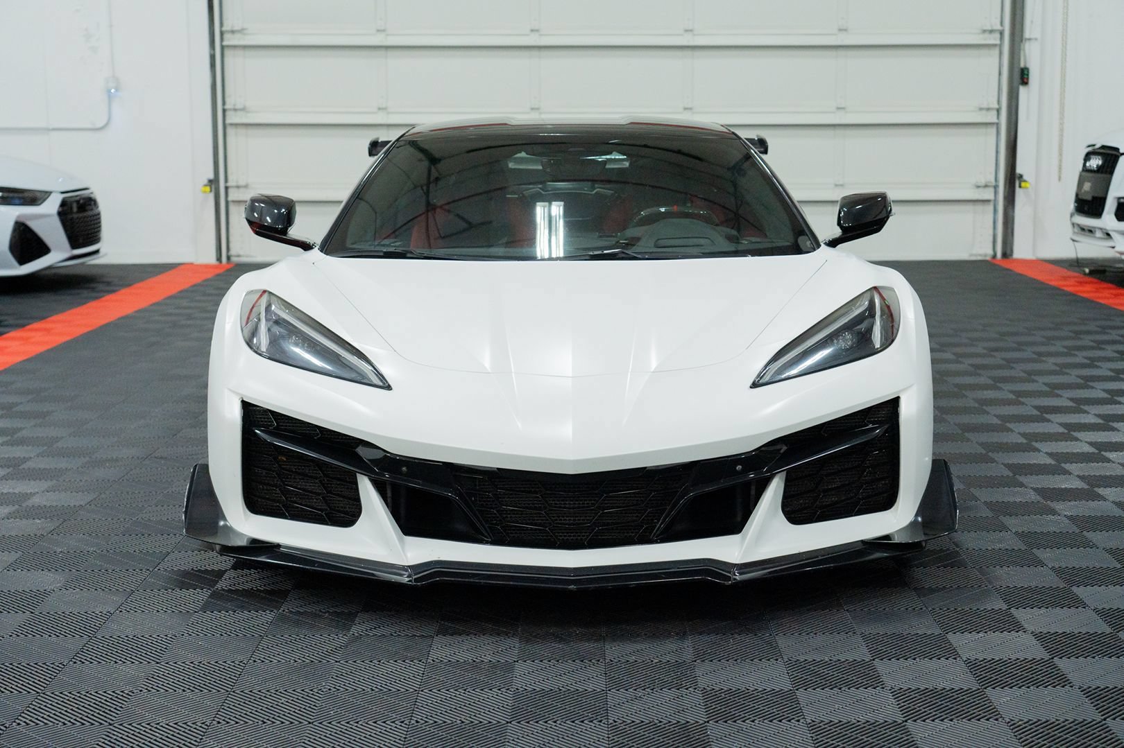 Used 2023 Chevrolet Corvette Z06 w/ Z07 Performance Package RWD image 2