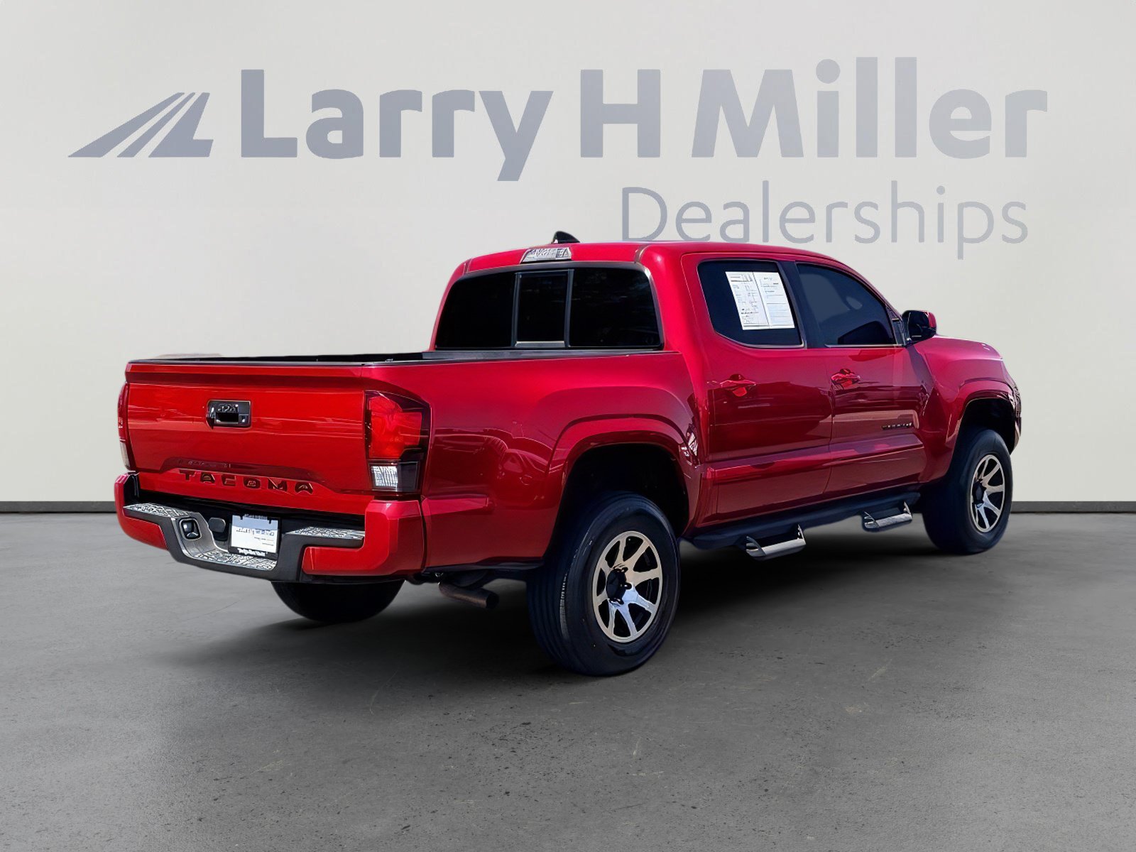 Used 2020 Toyota Tacoma SR RWD image 6