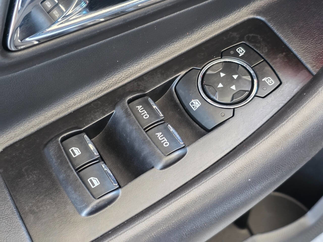 Used 2016 Ford Taurus Limited w/ Driver Assist Package AWD/4WD image 20