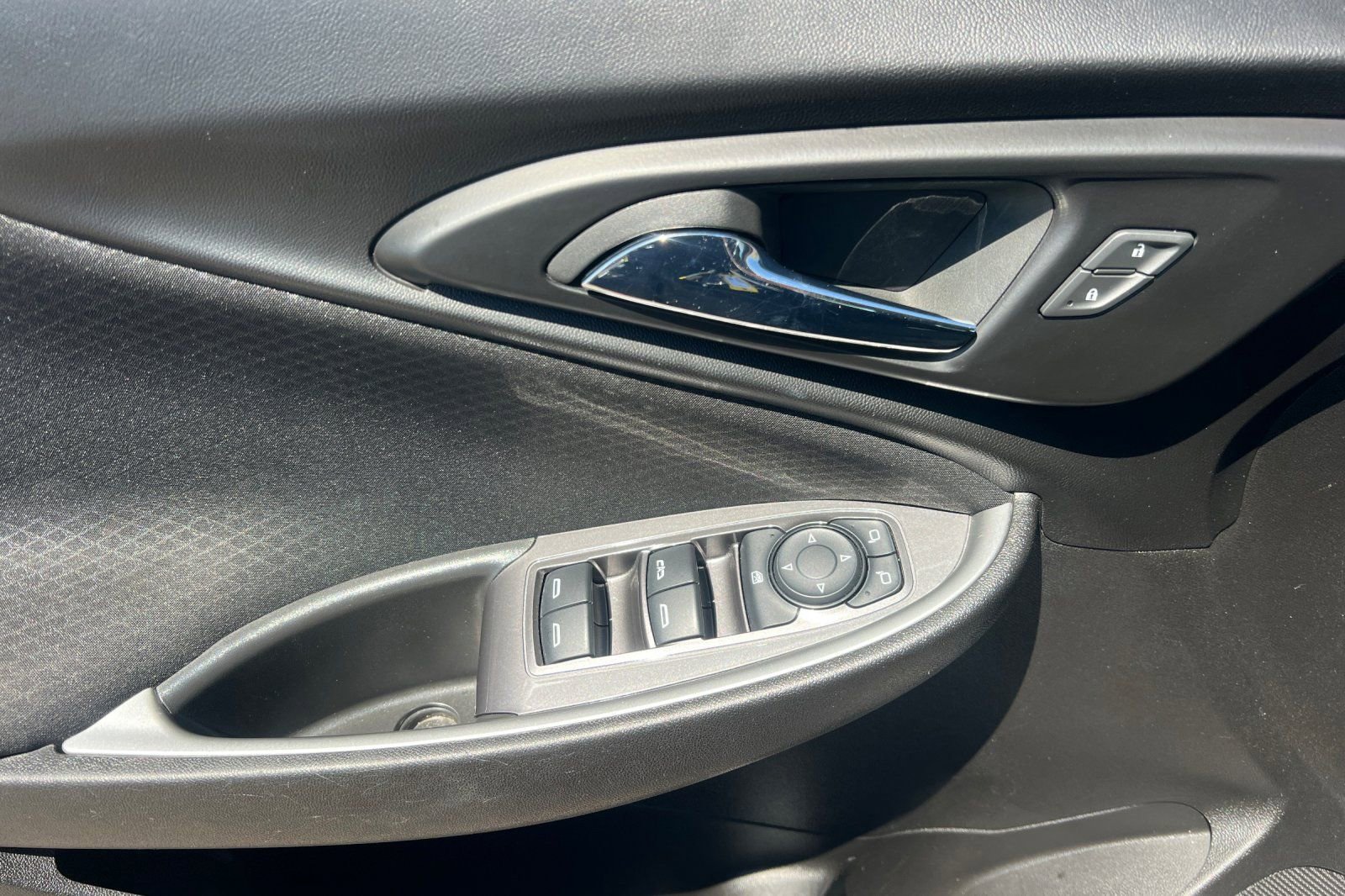 Used 2023 Chevrolet Malibu LT FWD image 11