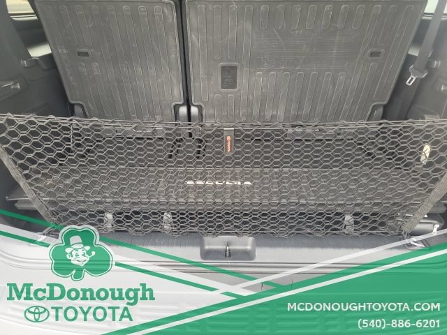 Used 2024 Toyota Sequoia Platinum AWD/4WD image 6