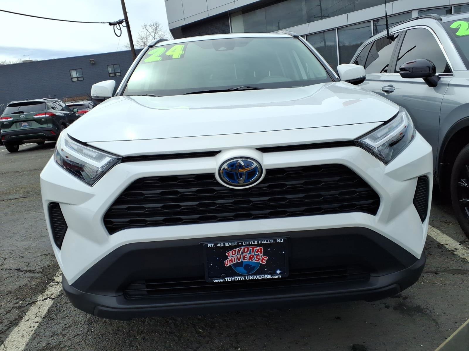Certified 2024 Toyota RAV4 LE AWD/4WD image 2