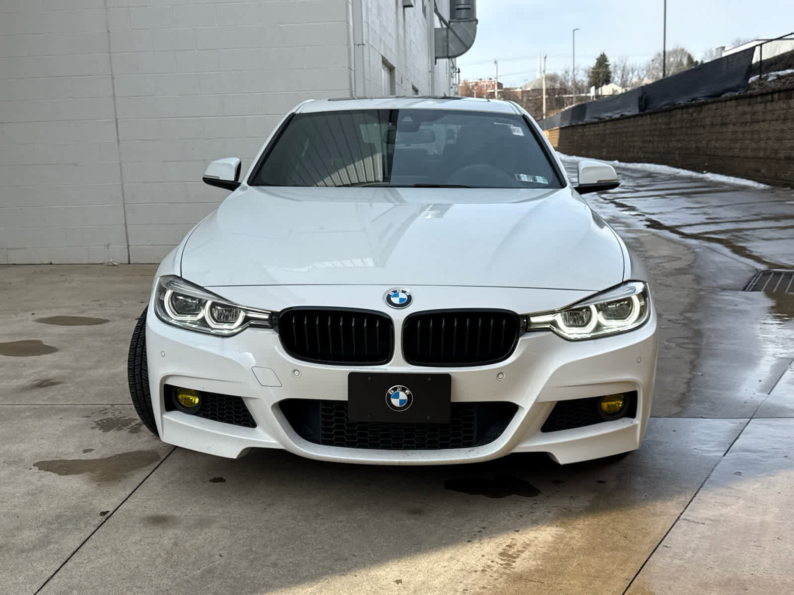 Used 2017 BMW 340i xDrive Sedan image 2