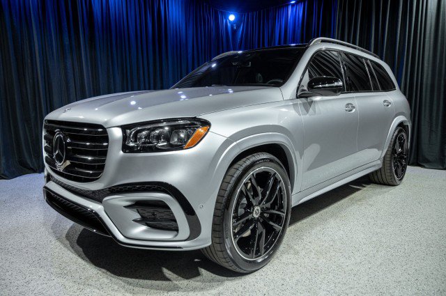 New 2026 Mercedes-Benz GLS 450 4MATIC image 1