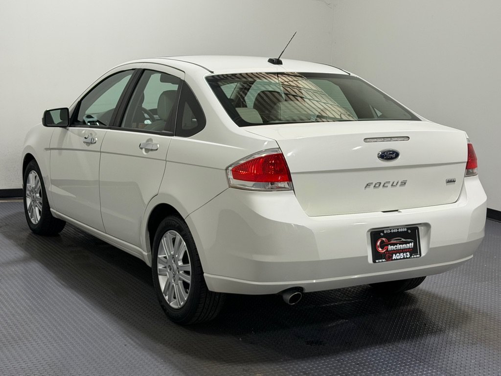 Used 2010 Ford Focus SEL FWD image 7