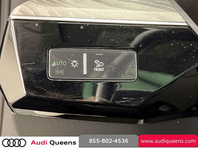 Used 2021 Audi e-tron Premium Plus w/ Premium Plus Package AWD/4WD image 19
