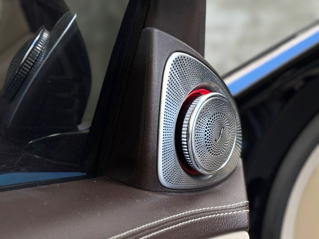 Used 2015 Mercedes-Benz S 550 Sedan image 18