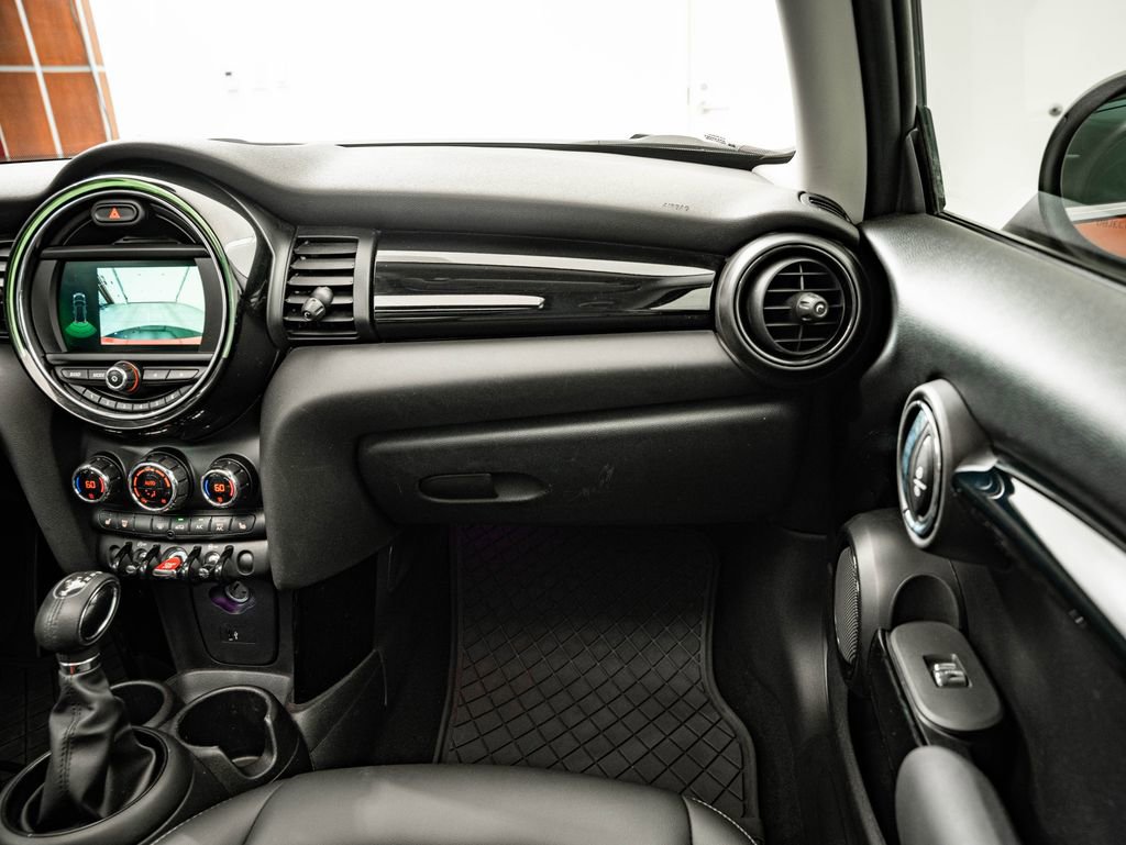 Used 2019 MINI Cooper 2-Door Hardtop FWD image 45