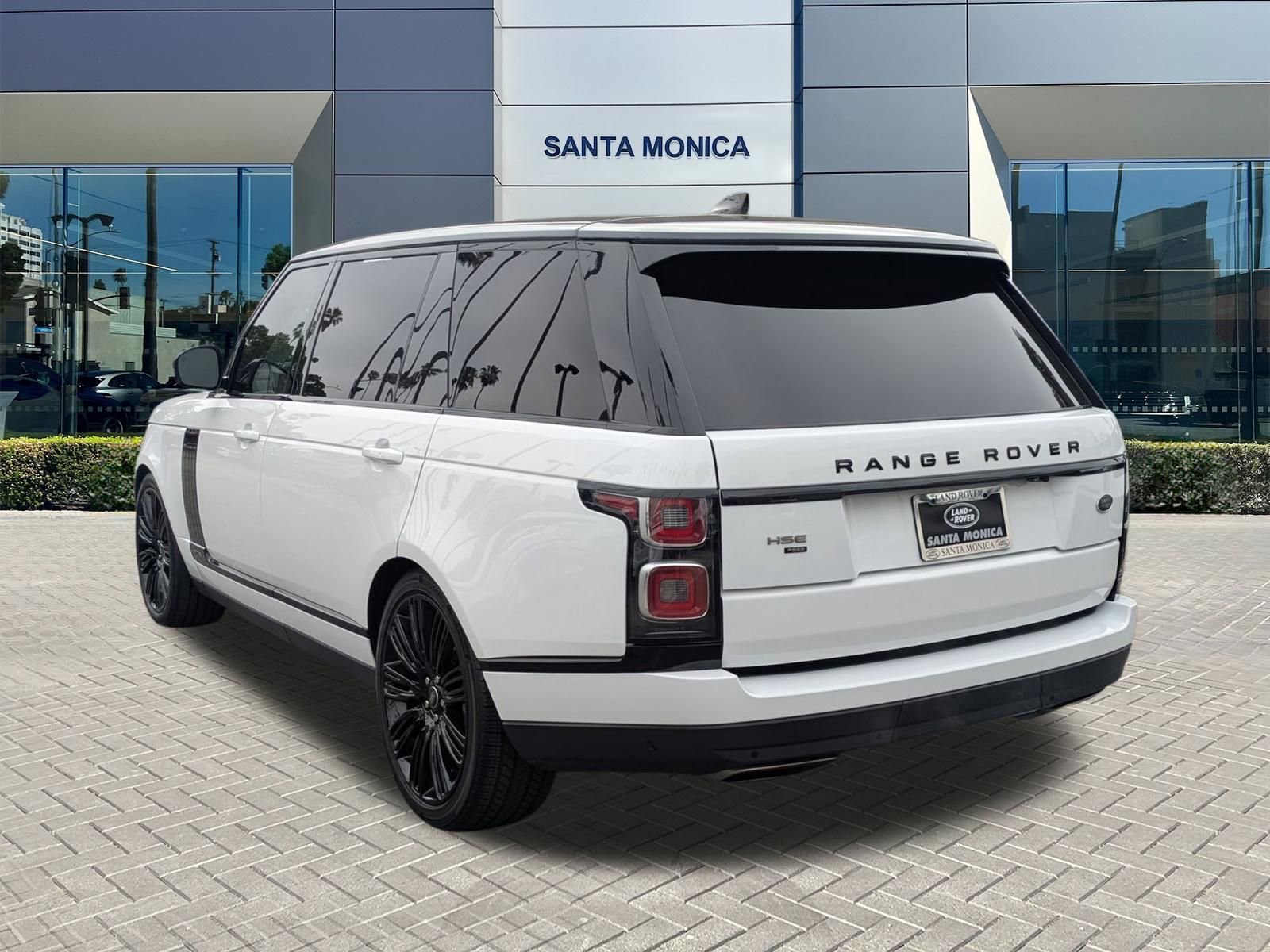 Used 2021 Land Rover Range Rover P525 Westminster Edition LWB image 7