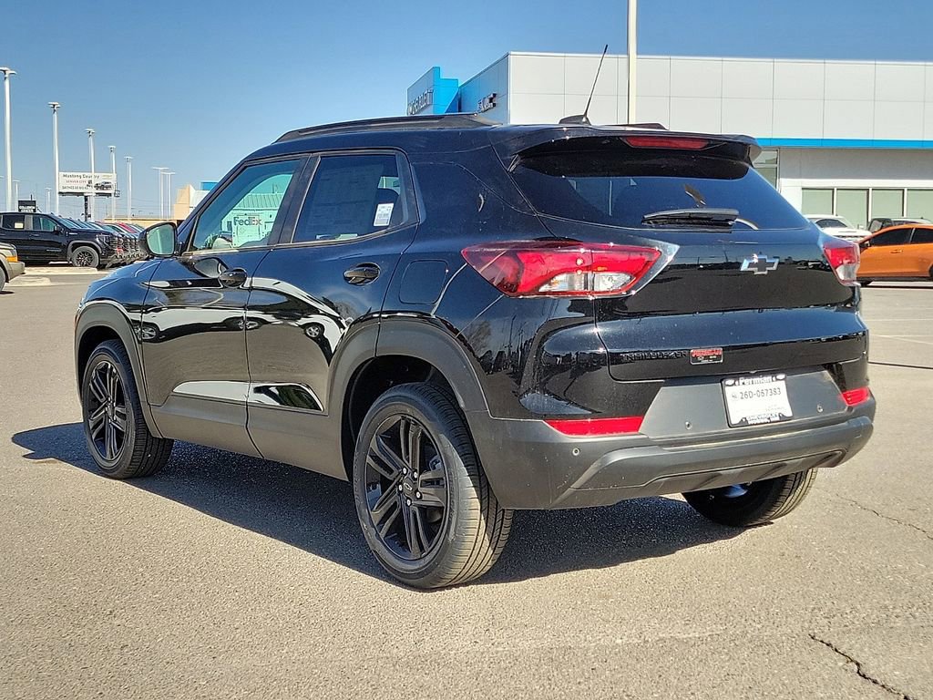 New 2026 Chevrolet TrailBlazer LT w/ Midnight Edition FWD image 7