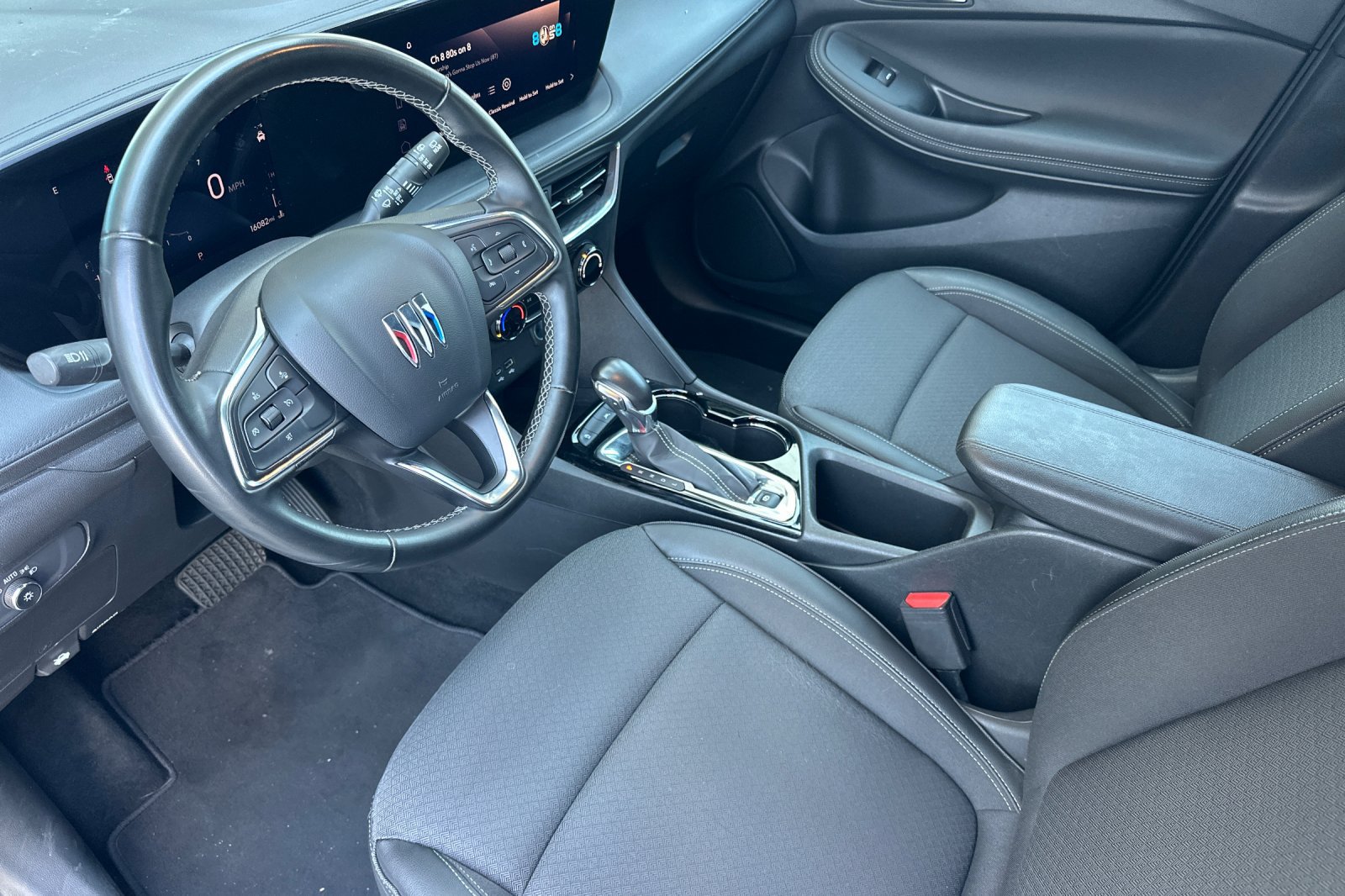 Used 2024 Buick Encore GX Preferred FWD image 9